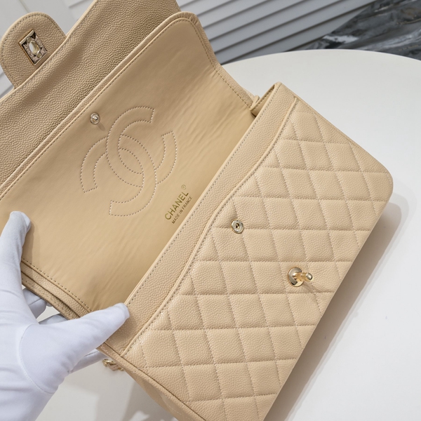 シャネルバッグ着用イメージ